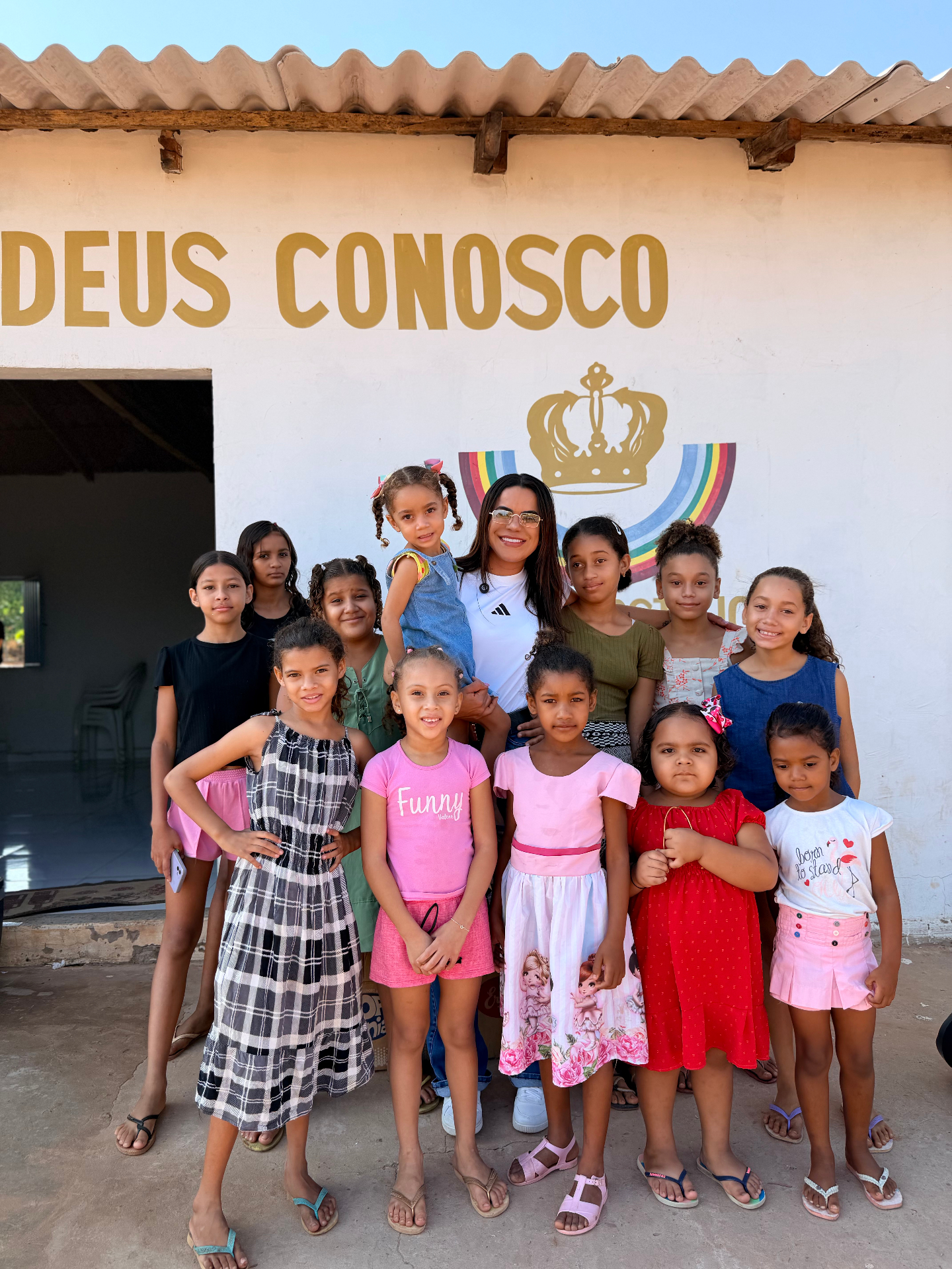 Rosy Pires com criança